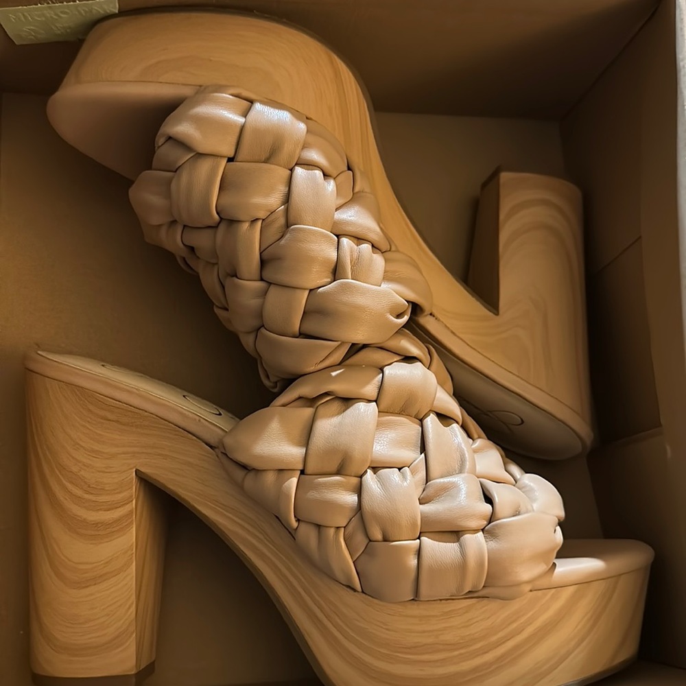 Jessica Simpson slides 9